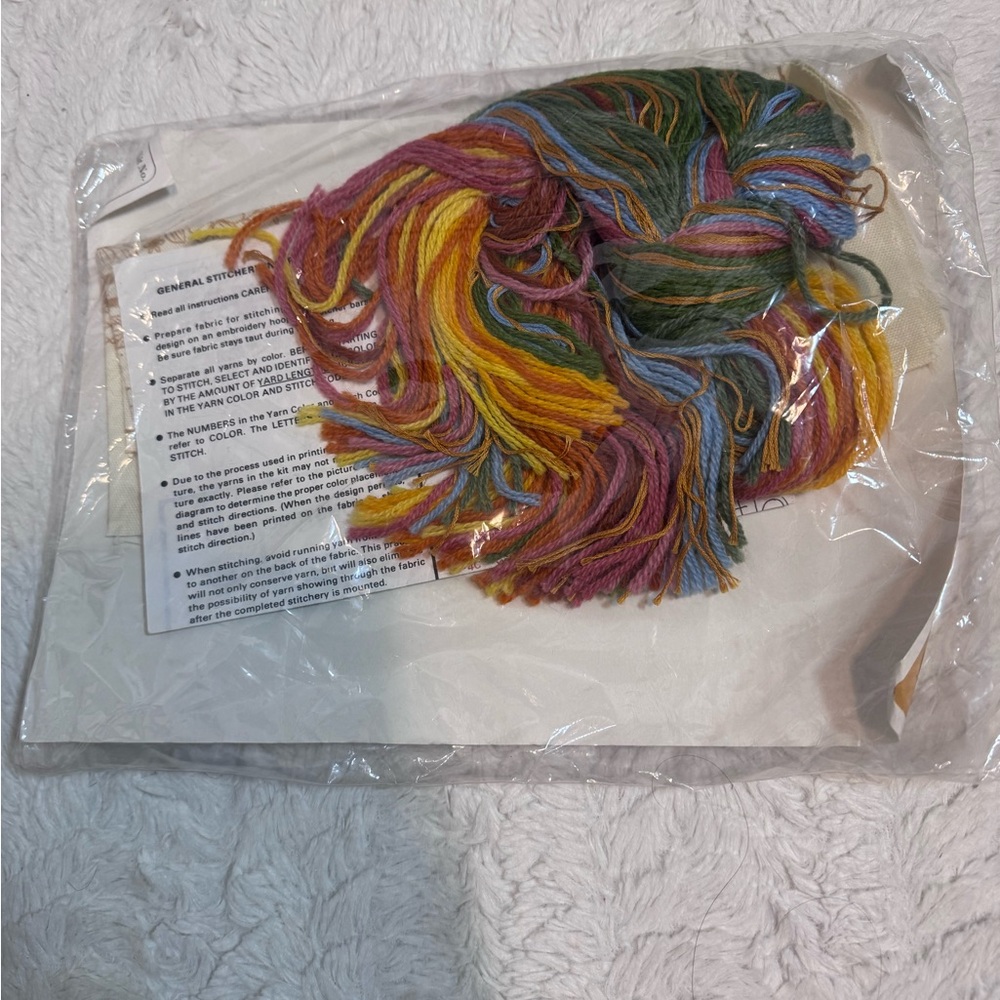 VTG 1982 Creative Circle Friendship Pillow Embroidery Kit #0430 - Picture 2 of 2